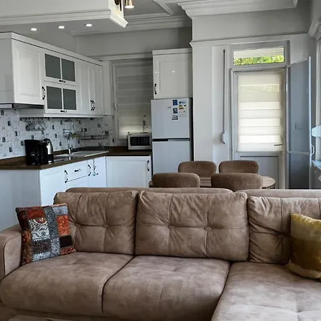 Cozy Vacation Flat 2 Min To In